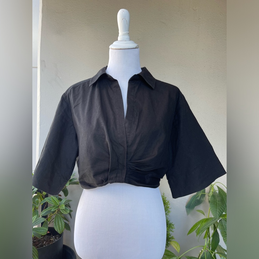 🌿 H&M Cropped Linen- blend Blouse with Short Sleeves in Black, S